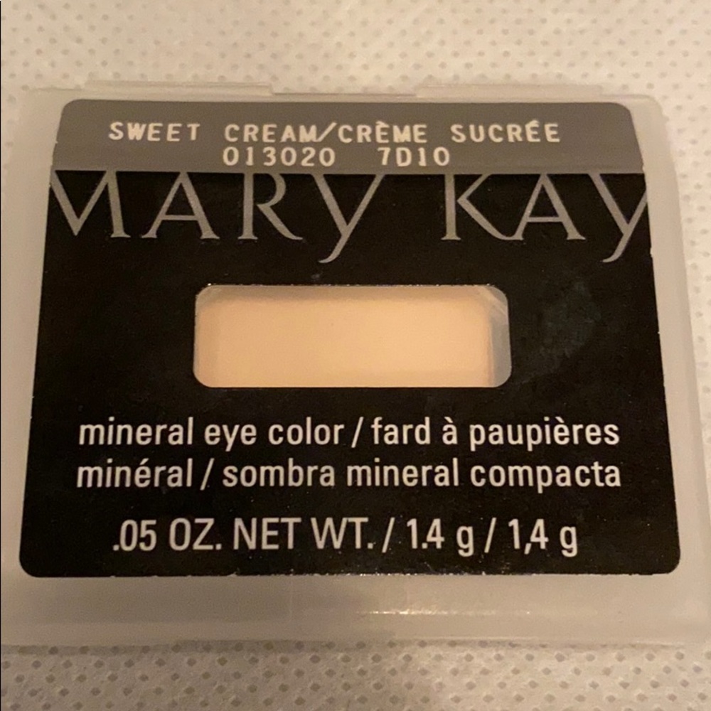Mary Kay Eyeshadow - Picture 7 of 8